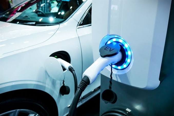 Terungkap! Ini Alasan Mobil Listrik Disarankan Tidak Sering Pakai Fast Charging