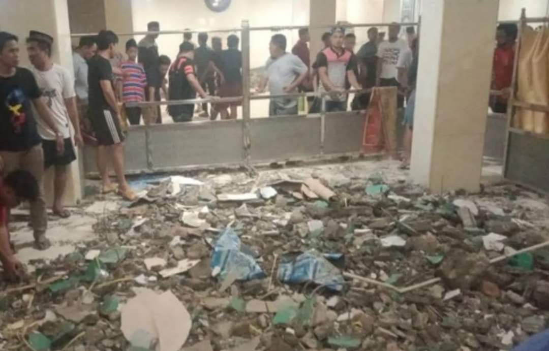 Kubah Masjid Roboh, 9 Jemaah Salat Tarawih di Makassar Luka-luka