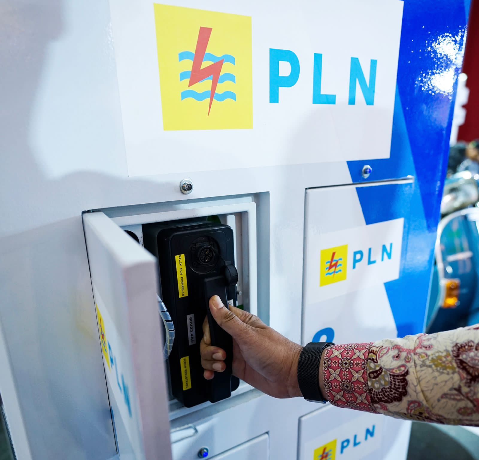 Pelayanan Kendaraan Listrik Bakal Terintegrasi di Aplikasi PLN Mobile