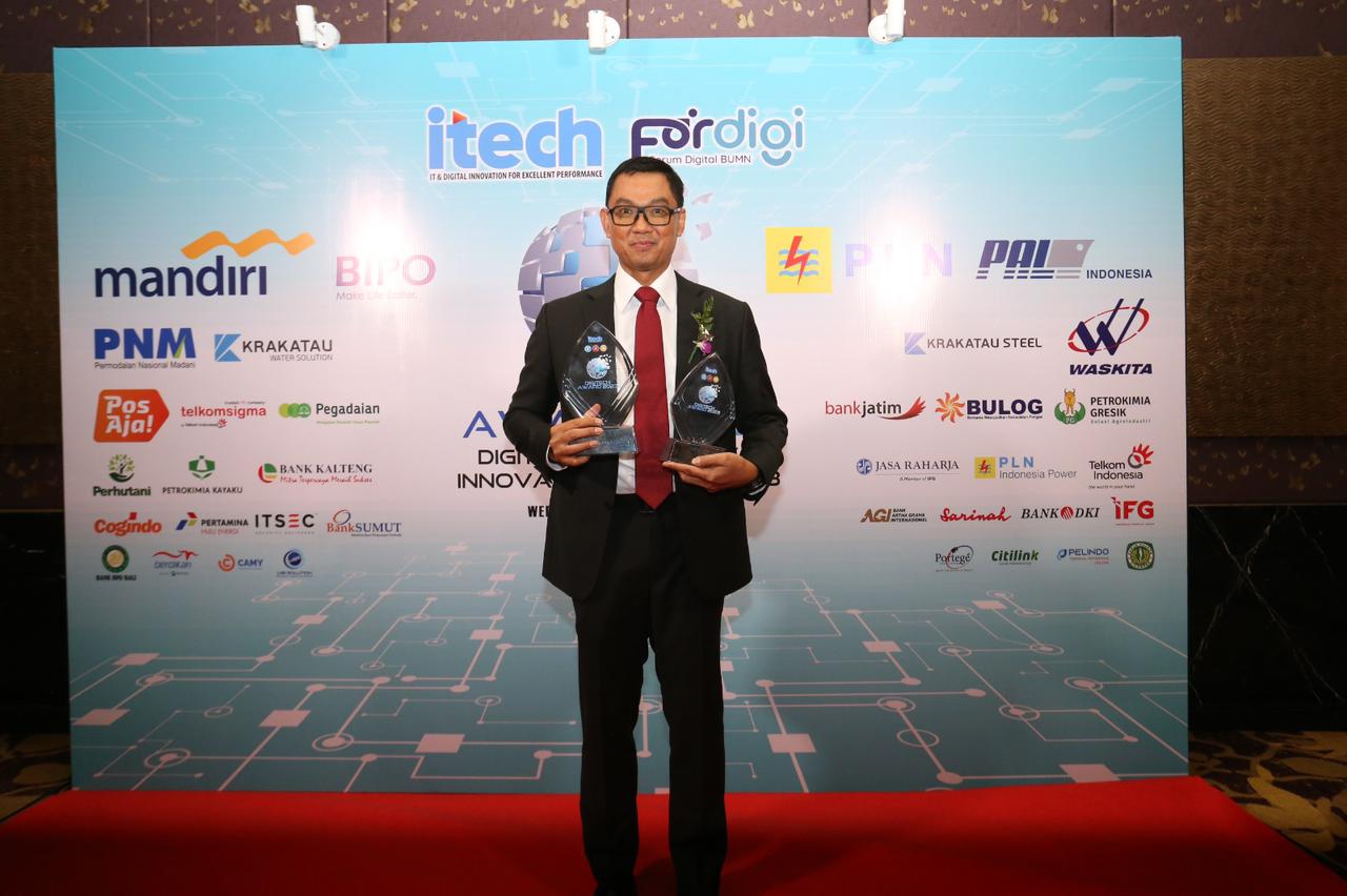 Dirut Dianugerahi The Best CEO 2023, PLN Group Borong 11 Penghargaan Inovasi Digital