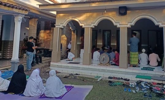 Laksanakan Tarawih Pertama Malam Ini, Jemaah Aboge Probolinggo Mulai Puasa Besok!