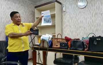 Anak-Istri Sempat Pamer Kekayaan, Sekda Riau Tiba di KPK untuk Klarifikasi LHKPN