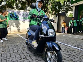 Motor Listrik ECGO Dapat Subsidi Rp 7 Juta Tanpa Syarat