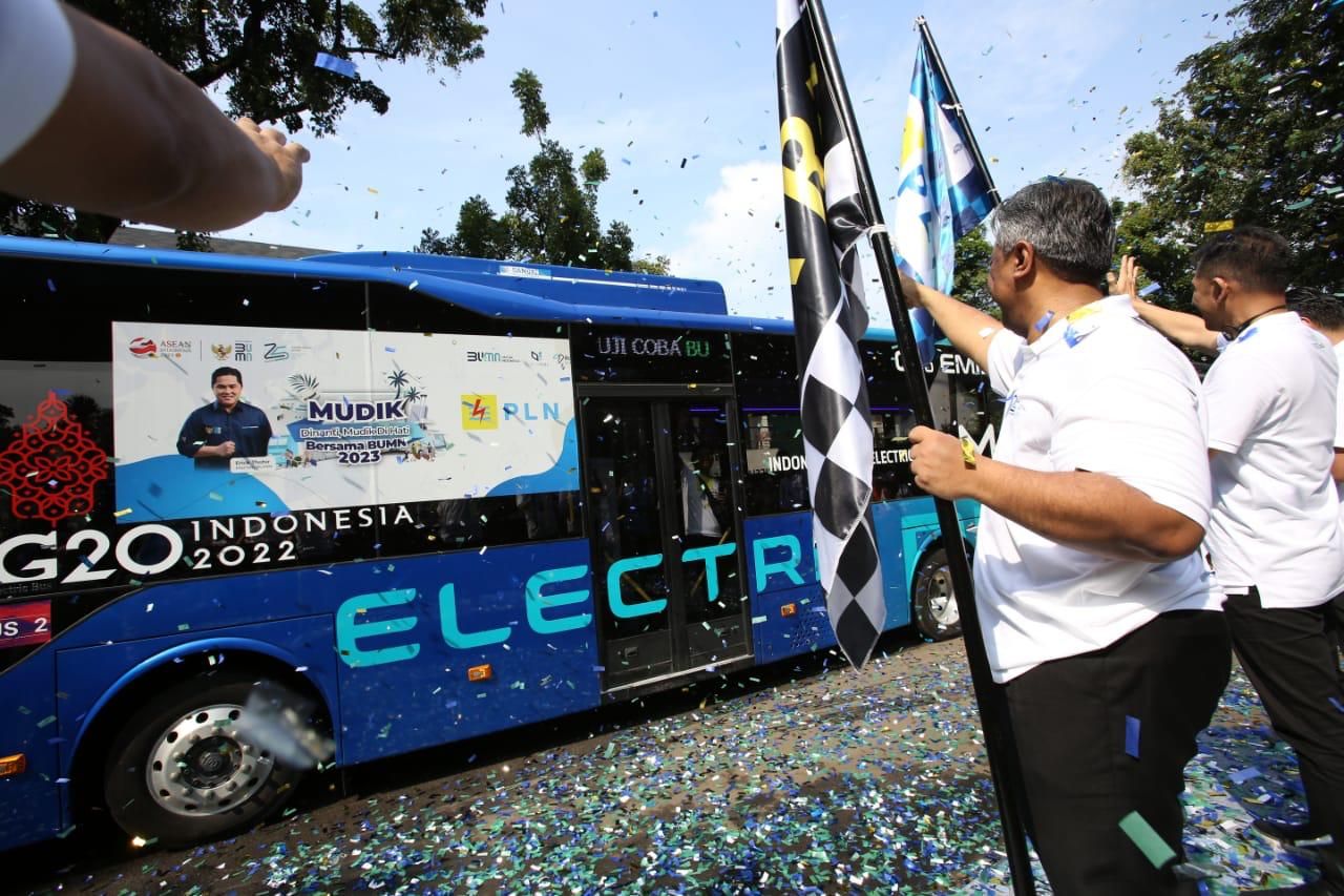 Unik! PLN Kerahkan Bus Listrik untuk Mudik Gratis Rute Jakarta-Bandung