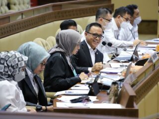 Menteri PAN-RB dan Komisi II DPR RI Gelar Rapat Kerja, Bahas Penyelesaian Tenaga Non-ASN