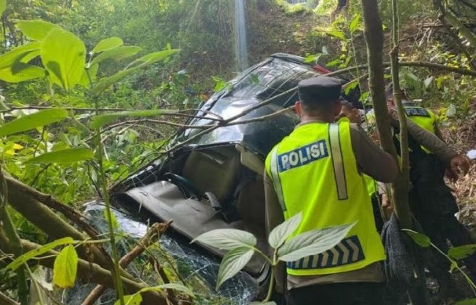 Mobil Rombongan Asal Langkat Masuk Jurang di Simalungun, 1 Balita Tewas