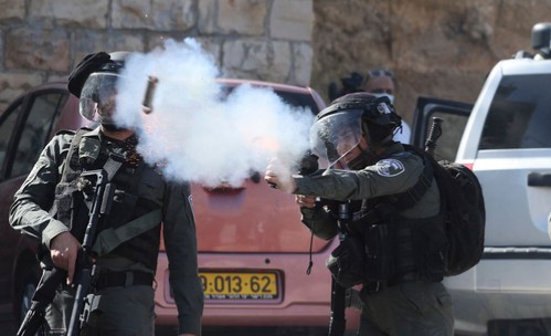 Viral! Israel Tembakkan Gas Air Mata dalam Laga Sepakbola di Palestina