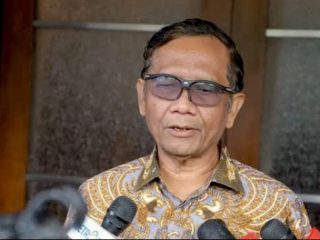 Gantikan Johnny G Plate di Kemenkominfo, Intip Isi Garasi Mahfud MD