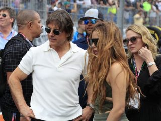 Digosipi Ditaksir dan Didekati Tom Cruise, Shakira Buka Suara