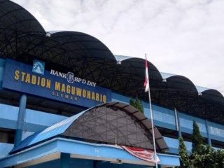 Viral Aksi Muda-Mudi Lakukan Perbuatan Tak Senonoh di Stadion Maguwoharjo Sleman