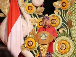 Gubernur Bali Minta Bupati dari Demokrat Membelot dan Menangkan Ganjar!