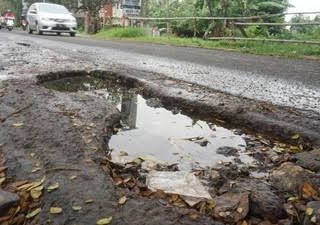 Viral Video Jalan di Toba Rusak Selama 13 Tahun