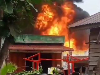 Pangkalan Minyak di Panai Hilir Terbakar, Polisi Masih Selidiki Penyebabnya