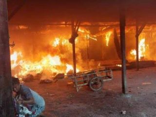 100 Rumah di Merauke Hangus Terbakar, Polisi Selidiki Penyebabnya!