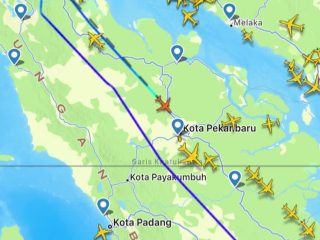 Breaking News! Pesawat Super Air Jet Rute Bandung-Medan Mendarat Darurat di Pekanbaru