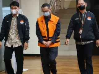 Eks Kepala Bea Cukai Makassar Ditahan KPK terkait Kasus Gratifikasi-Pencucian Uang