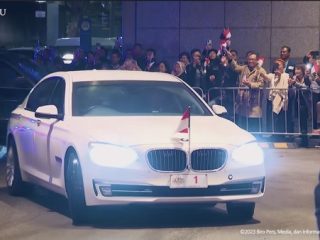 Presiden Jokowi Pakai BMW Putih saat di Australia, Segini Kisaran Harganya