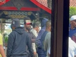 Massa Ricuh Saat Diskusi Golkar di Resto Pulau Dua Senayan, Wartawan Jadi Korban