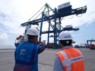 Berbasis Listrik, Terminal Petikemas New Makassar Hemat Biaya Operasional