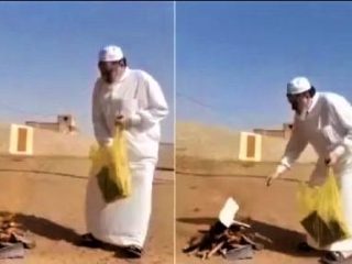 Masyaallah! Pengusaha di Arab Saudi Ini Bakar Buku Catatan Utang Orang-Orang Padanya