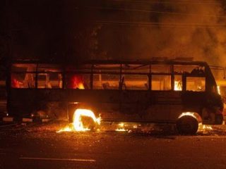 25 Orang Tewas Usai Sebuah Bus Terbalik dan Terbakar di India!