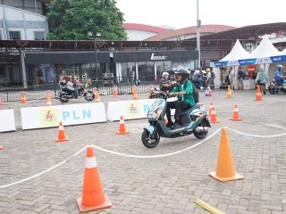 Kurangi Polusi Udara, PLN Terus Dorong Penggunaan Kendaraan Listrik 