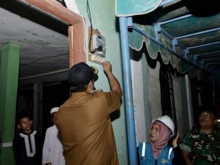 Jaringan Listrik PLN, Jadi Kado Terindah Warga Sopo Batu Madina di HUT Ke 78 RI