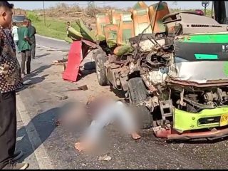 Bus PT Lamsayang Kontra Truk, 1 Orang Penumpang Tewas dan 1 Luka Berat