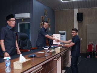 DPRD Meranti Gelar Paripurna Pandum Fraksi Terhadap Rancangan Perda Tentang APBD Perubahan 2023