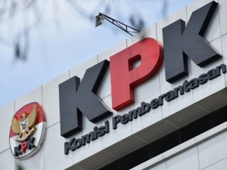 KPK Temukan 12 Senpi di Rumah Dinas Mentan Yasin Limpo