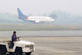 Diselimuti Kabut Asap, Jarak Pandang Bandara di Jambi 700 Meter