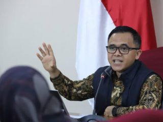 Tenaga Honorer Membludak, Menteri PANRB: Kebanyakan Keluarga Pemerintah Daerah