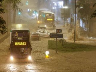 Curah Hujan Tinggi, Hongkong Lumpuh Usai Diterjang Banjir Bandang