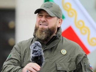 Tunjukkan Rasa Bangga, Presiden Chechnya Unggah Video Anaknya Pukuli Pembakar Al-Qur'an