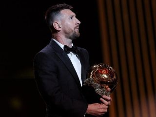 Keren! Lionel Messi Raih Penghargaan Ballon d'Or 2023