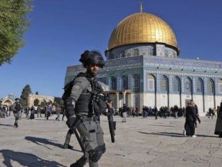 Polisi Israel Blokir Masjid Al-Aqsa saat Salat Jumat