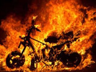 Diduga Korsleting Listrik, Sebuah Motor Terbakar di Jalan Sholis Bogor