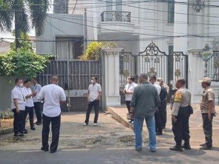 Polisi Geledah 2 Rumah Ketua KPK Firli Bahuri