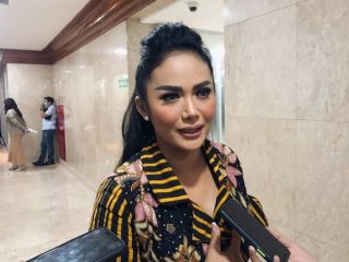 Aurel Melahirkan di Tanggal Cantik, Begini Kata Krisdayanti