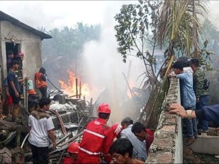 Kebakaran Landa Permukiman di Belawan, Pipa Pertamina Diduga Jadi Penyebabnya