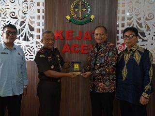 Gelar Koordinasi Proyek Kelistrikan, PLN UIP SBU dan UID Aceh Silaturahmi ke Kejati Aceh