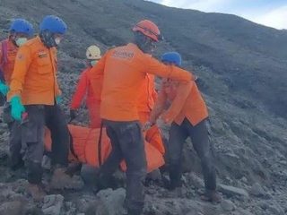 Korban Tewas Erupsi Marapi Jadi 23 Orang, 11 di Antaranya Berhasil Diidentifikasi