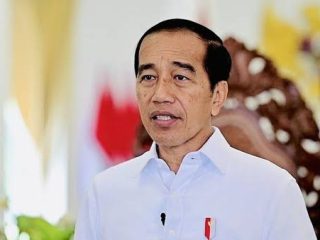 Jokowi Respon Rencana Mahfud Mundur dari Menteri