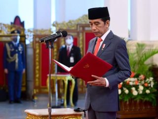 Jokowi Lantik Dua Menteri Hari Ini