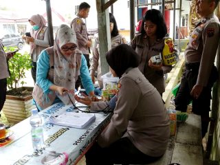 Siaga Pemilu, Tim Dokkes Polres Labuhanbatu Cek Kesehatan Personel di Lokasi PPK