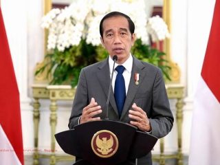 H-2 Jelang Pemilu, Jokowi Naikkan Tukin Pegawai Bawaslu