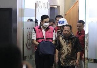 Kejagung Tetapkan Suami Sandra Dewi, Harvey Moeis Sebagai Tersangka