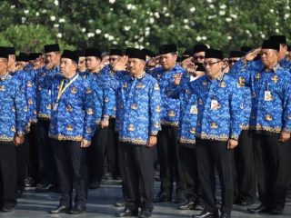 Menteri PANRB Godok Aturan Cuti bagi ASN Pria saat Istri Melahirkan