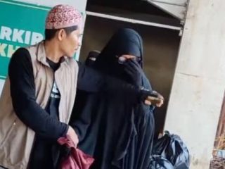 Guru SD Pakai Cadar dan Menyusup ke Jemaah Perempuan di Masjid Makassar, Ini Motifnya