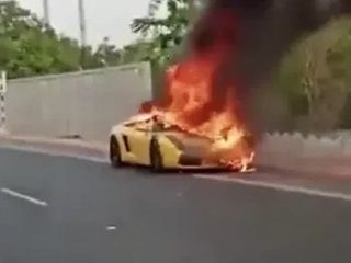 Cekcok Perkara Komisi, Pedagang Mobil Ngamuk Bakar Lamborghini